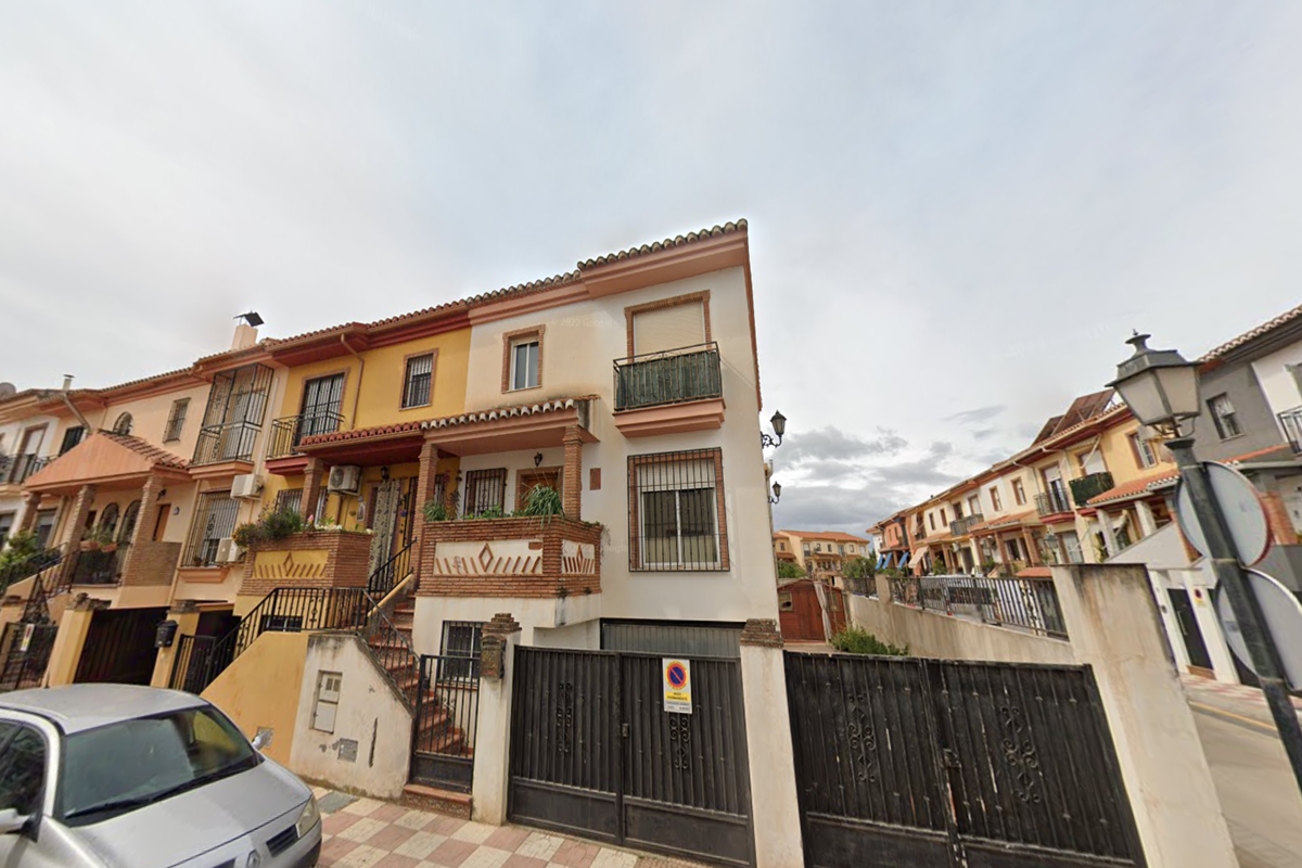 Calle Rosalia De Castro 33, Cúllar Vega