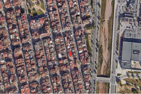 Calle de Santa Llucia 142, Terrassa 2